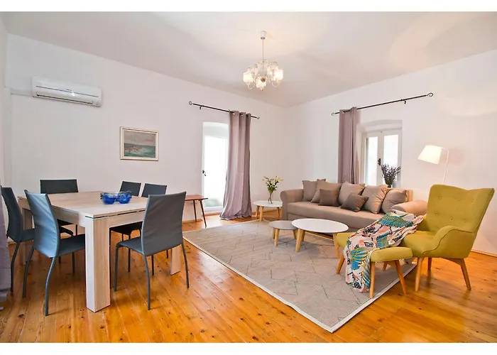 Apartment Peristil Loft *