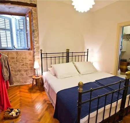 Peristil Loft Apartman Split