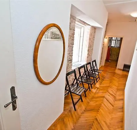 Apartman Peristil Loft *